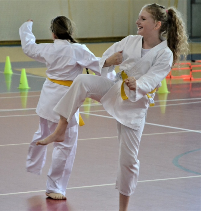 Mestské športové dni - karate a plávanie