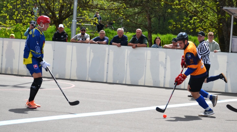 Hokejbalové štvrťfinále: Humenné - Trebišov 5:4 sn