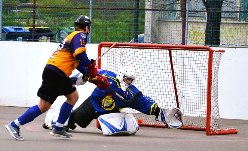 Hokejbalové štvrťfinále: Humenné - Trebišov 5:4 sn