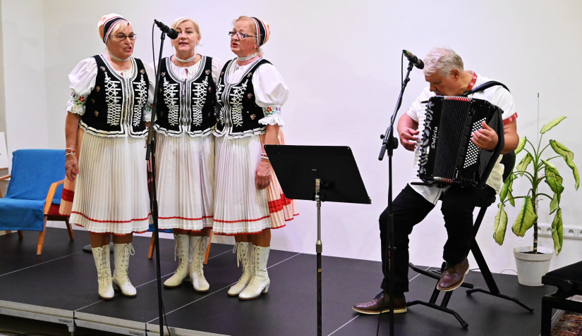 Um.pre.soirée pre lokálnu poéziu a prózu (SZUŠ Múza)