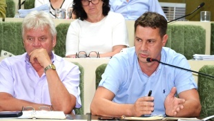 5. Zasadnutie MsZ... Milan Kuruc (riaditeľ TS) a Peter Ždiňák (riaditeľ SRaŠZ)