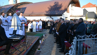 Požehnanie sochy Panny Márie - farnosť Sťatia sv. Jána Krstiteľa